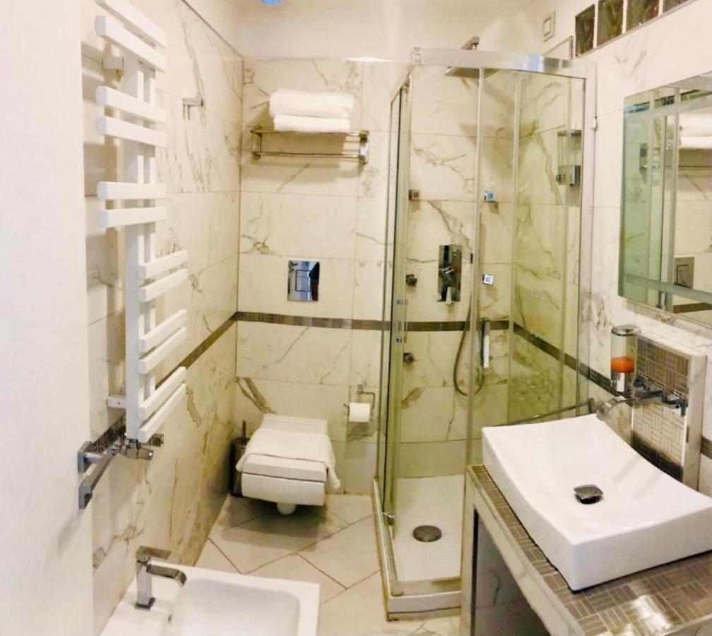 parisa suite Rom Exteriör bild
