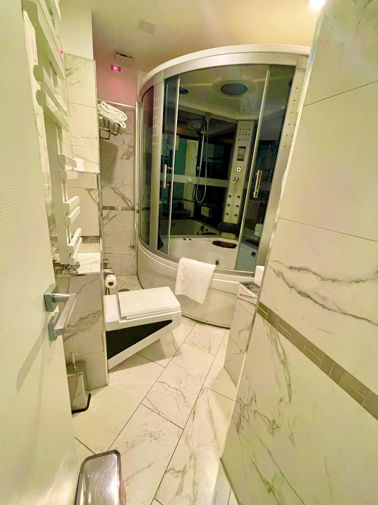parisa suite Rom Exteriör bild