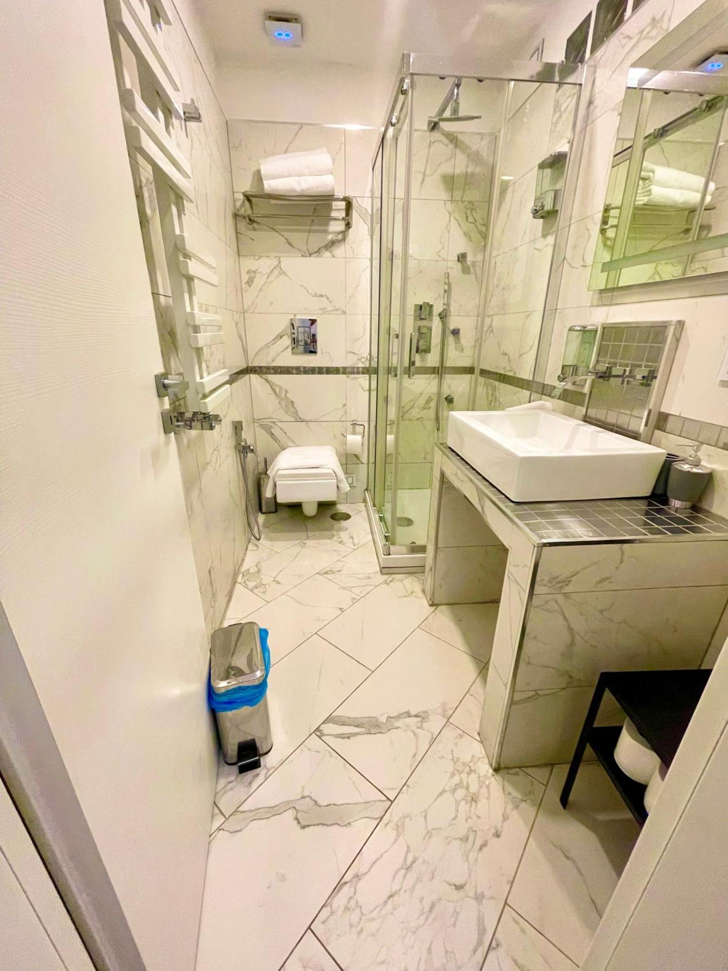 parisa suite Rom Exteriör bild